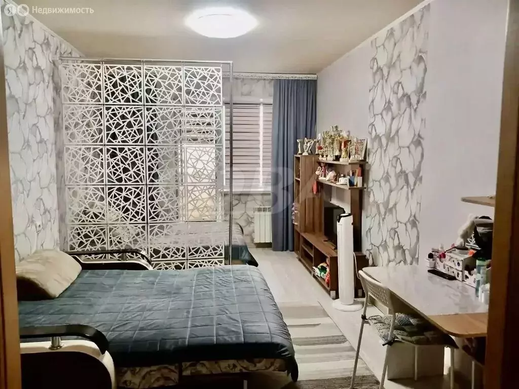 1-комнатная квартира: Тюмень, улица Николая Чаплина, 125 (37.5 м) - Фото 1