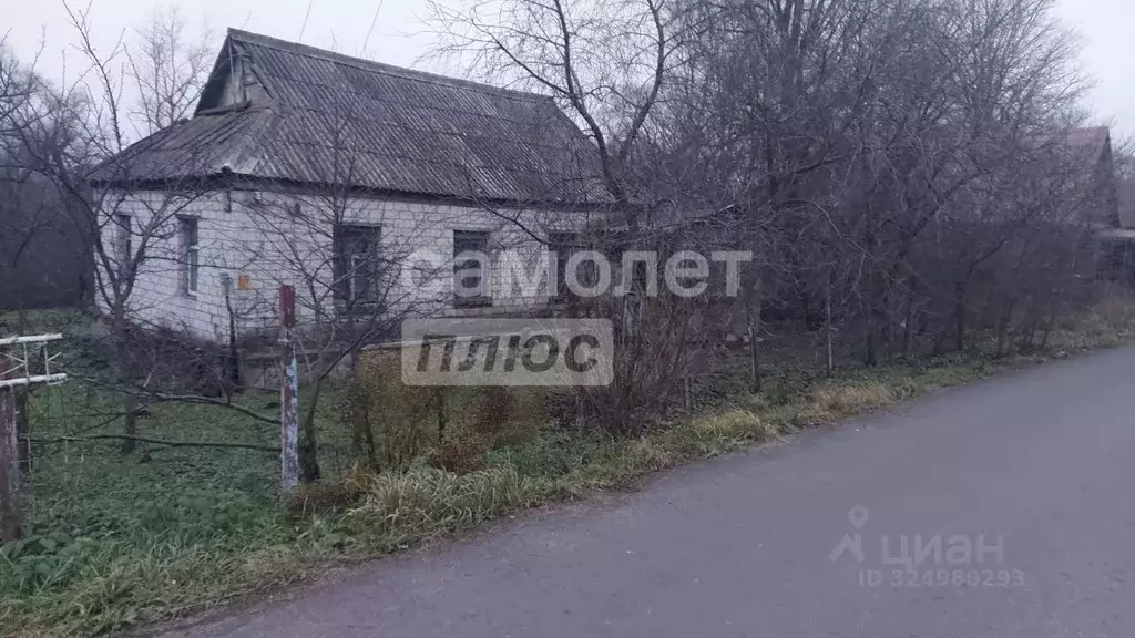 Дом в Курская область, Фатежский район, Верхнелюбажский сельсовет, д. ... - Фото 1