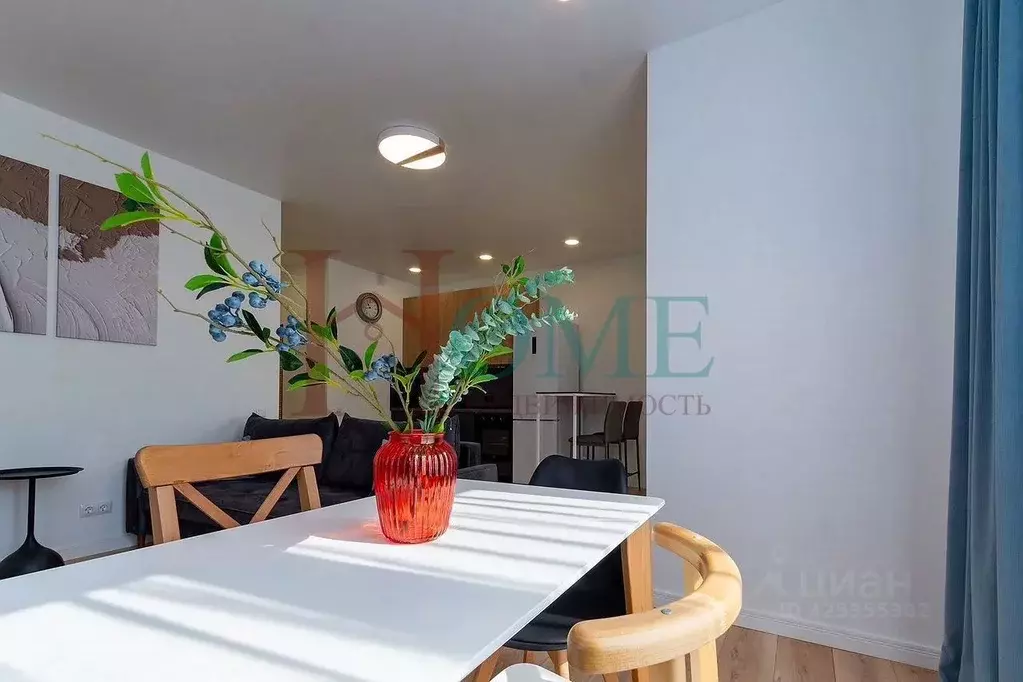 2-к кв. Новосибирская область, Новосибирск Военная ул., 51 (58.1 м) - Фото 1