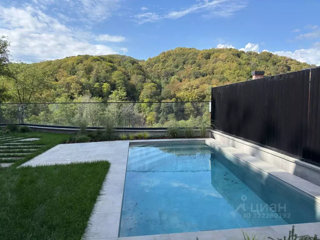 Дом в Краснодарский край, Сочи городской округ, с. Лесное ул. ... - Фото 2