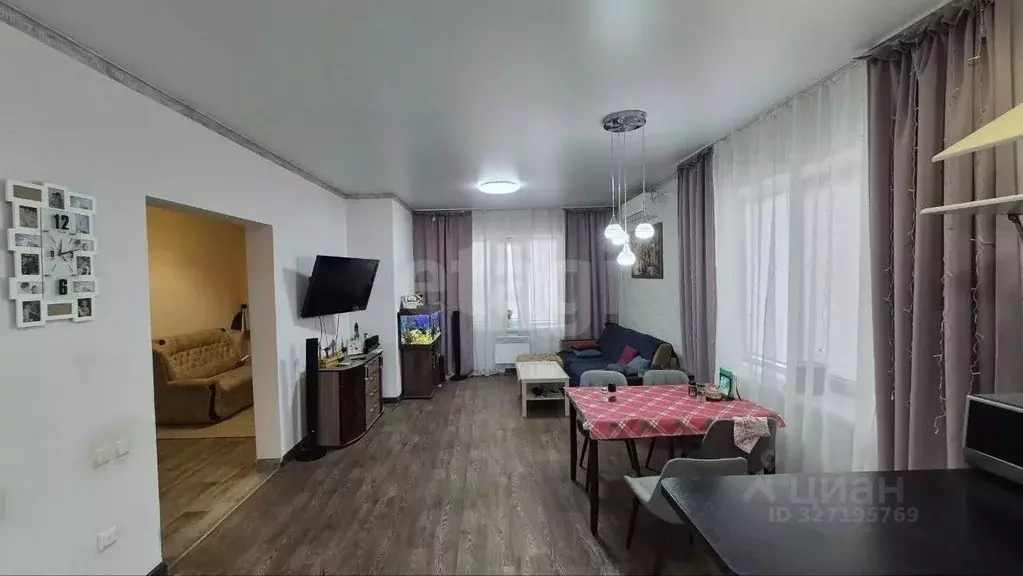 Дом в Крым, Симферопольский район, Трудовское с/пос, с. Строгоновка ... - Фото 1