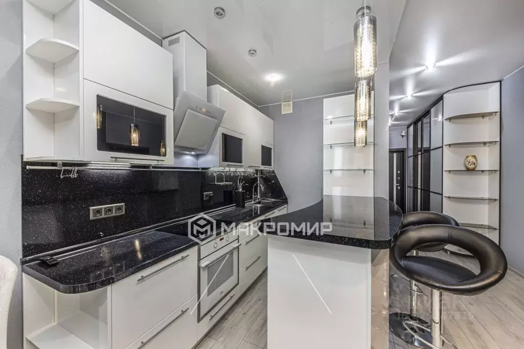 2-к кв. Челябинская область, Челябинск ул. Чичерина, 38В (53.7 м) - Фото 2