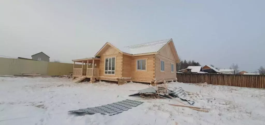 Дом в Саха (Якутия), Якутск Покровское шоссе, 7-й км (80 м) - Фото 1