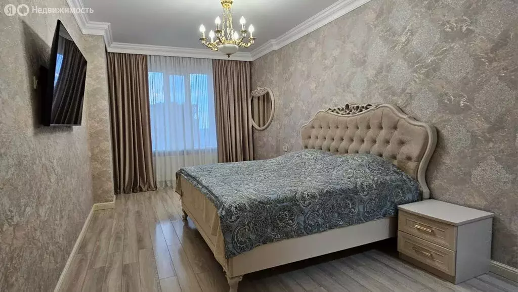 3-комнатная квартира: Нальчик, улица Толстого, 74 (84 м) - Фото 0