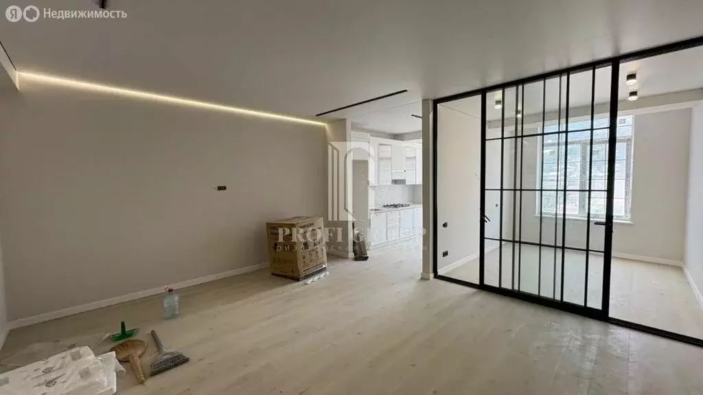 Квартира-студия: Махачкала, улица Генерала Омарова, 39 (60 м) - Фото 1