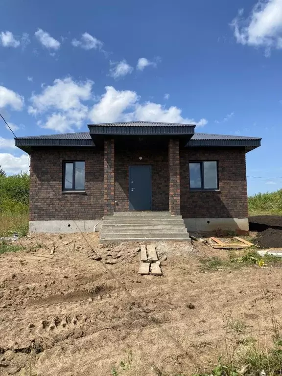 Дом в Башкортостан, Уфимский район, Дмитриевский сельсовет, д. ... - Фото 1