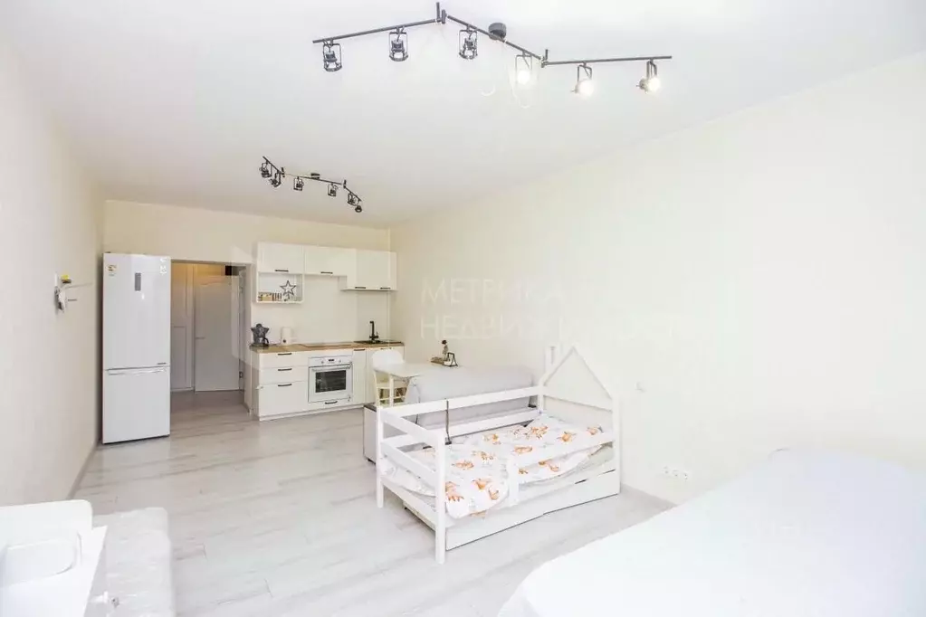 Студия Тюменская область, Тюмень Интернациональная ул., 199к1 (33.6 м) - Фото 1