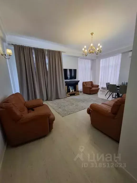 3-к кв. Дагестан, Каспийск просп. Акулиничева, 1 (90.0 м) - Фото 0