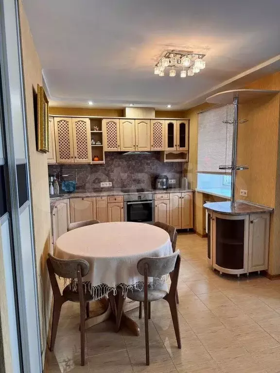 3-к. квартира, 80 м, 4/9 эт. - Фото 1