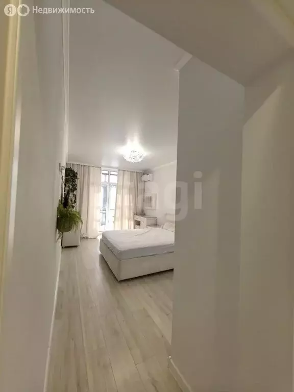 4-комнатная квартира: Владикавказ, улица Зураба Магкаева, 1 (150 м) - Фото 1