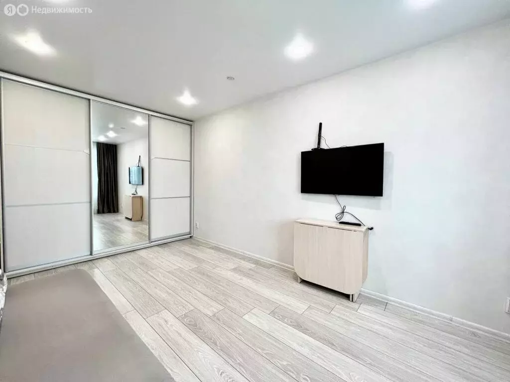 1-комнатная квартира: Мурманск, Морская улица, 5 (33.7 м) - Фото 1