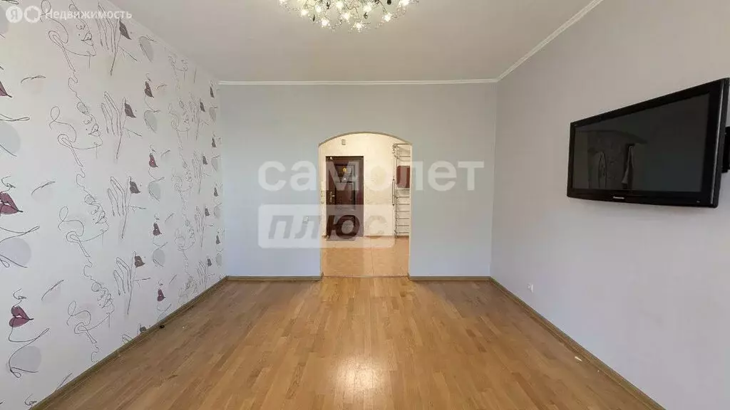 2-комнатная квартира: Иркутск, Байкальская улица, 202/9 (67.2 м) - Фото 1
