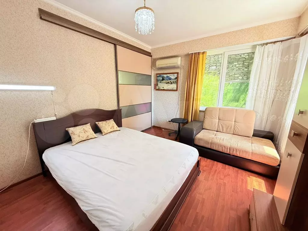 1-к. квартира, 50 м, 2/5 эт. - Фото 0