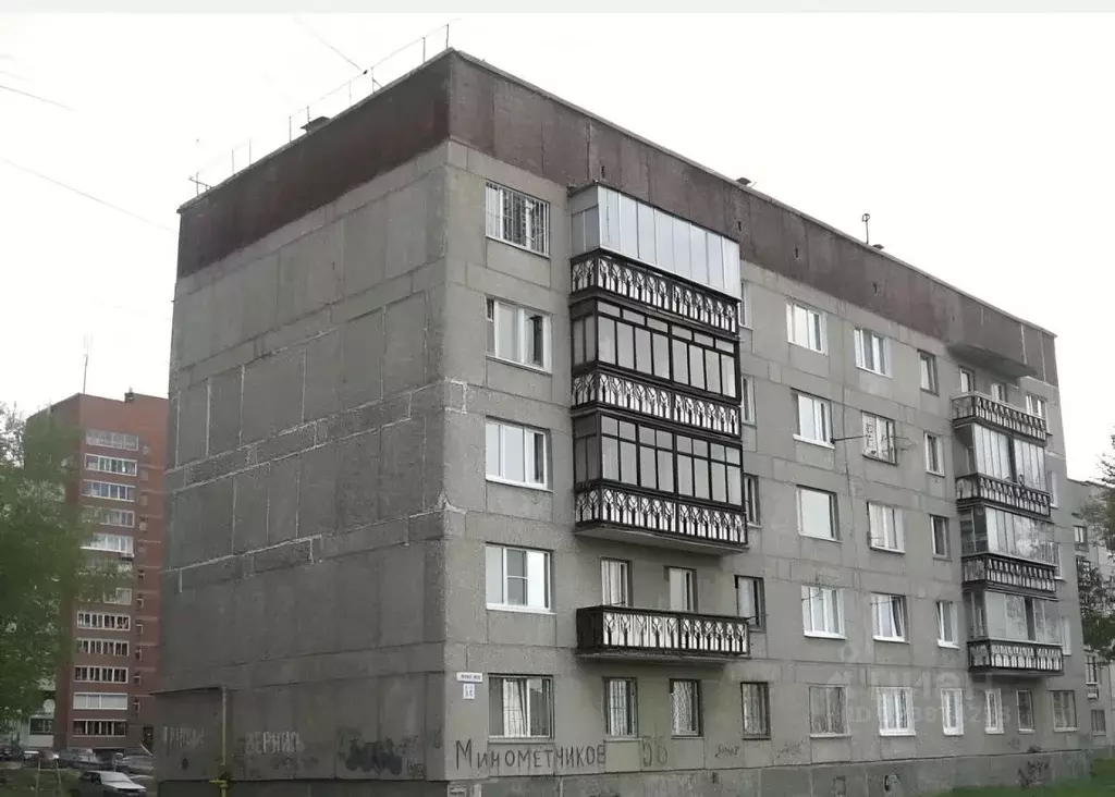 2-к кв. Свердловская область, Екатеринбург ул. Минометчиков, 56 (51.8 ... - Фото 2