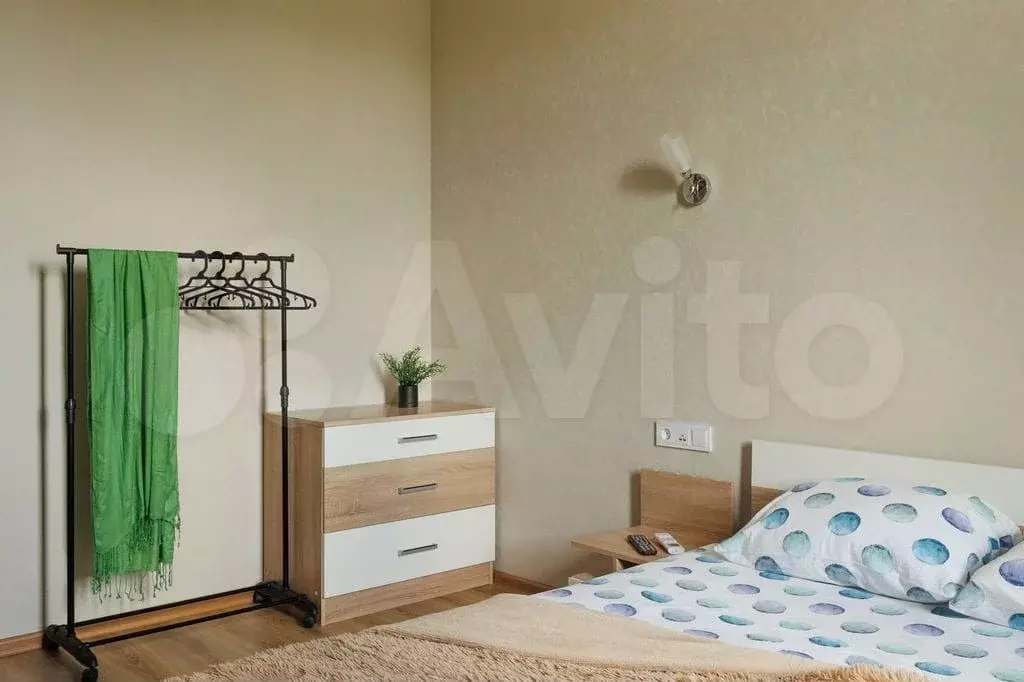 2-к. квартира, 77 м, 3/3 эт. - Фото 1