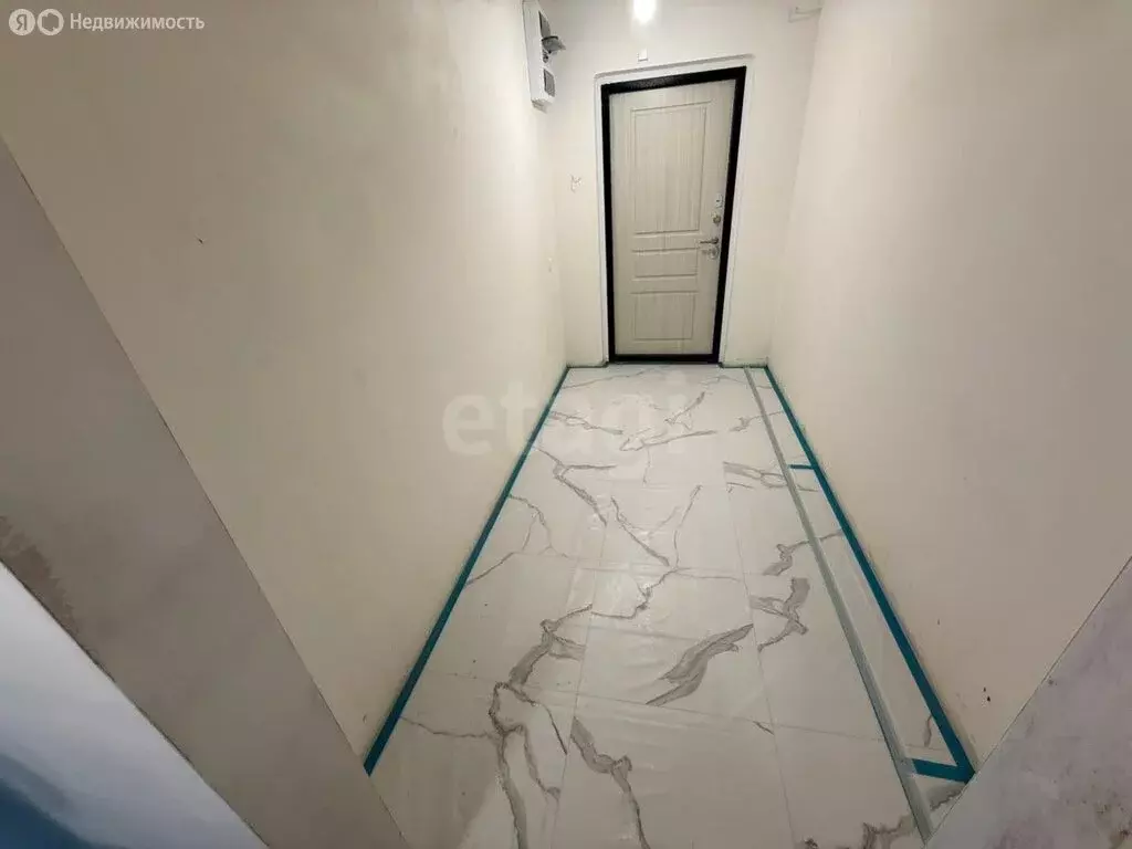 Квартира-студия: Тюмень, улица Монтажников, 42Б (28.7 м) - Фото 1