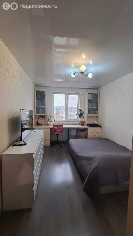 3-комнатная квартира: Екатеринбург, Бисертская улица, 131 (63.6 м) - Фото 1