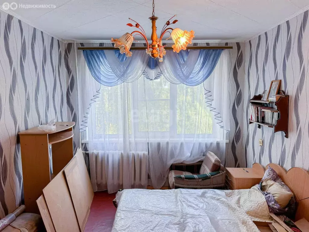 3-комнатная квартира: село Александровка, улица Долганова, 2 (61.2 м) - Фото 1