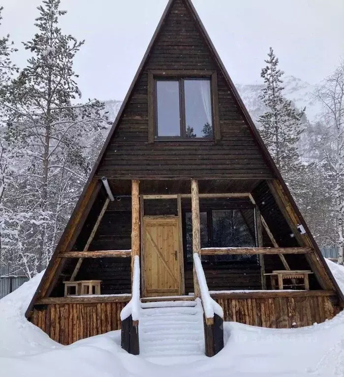 Дом в Кабардино-Балкария, Эльбрусский район, с. Терскол ул. ... - Фото 0