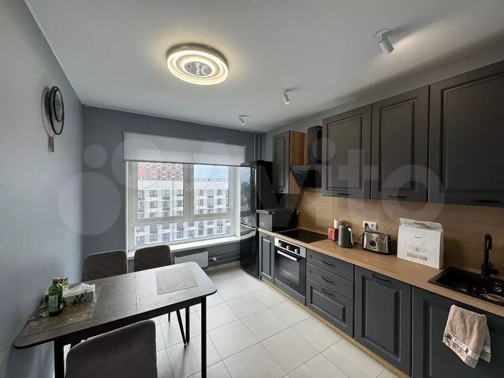 2-к. квартира, 60 м, 16/25 эт. - Фото 0