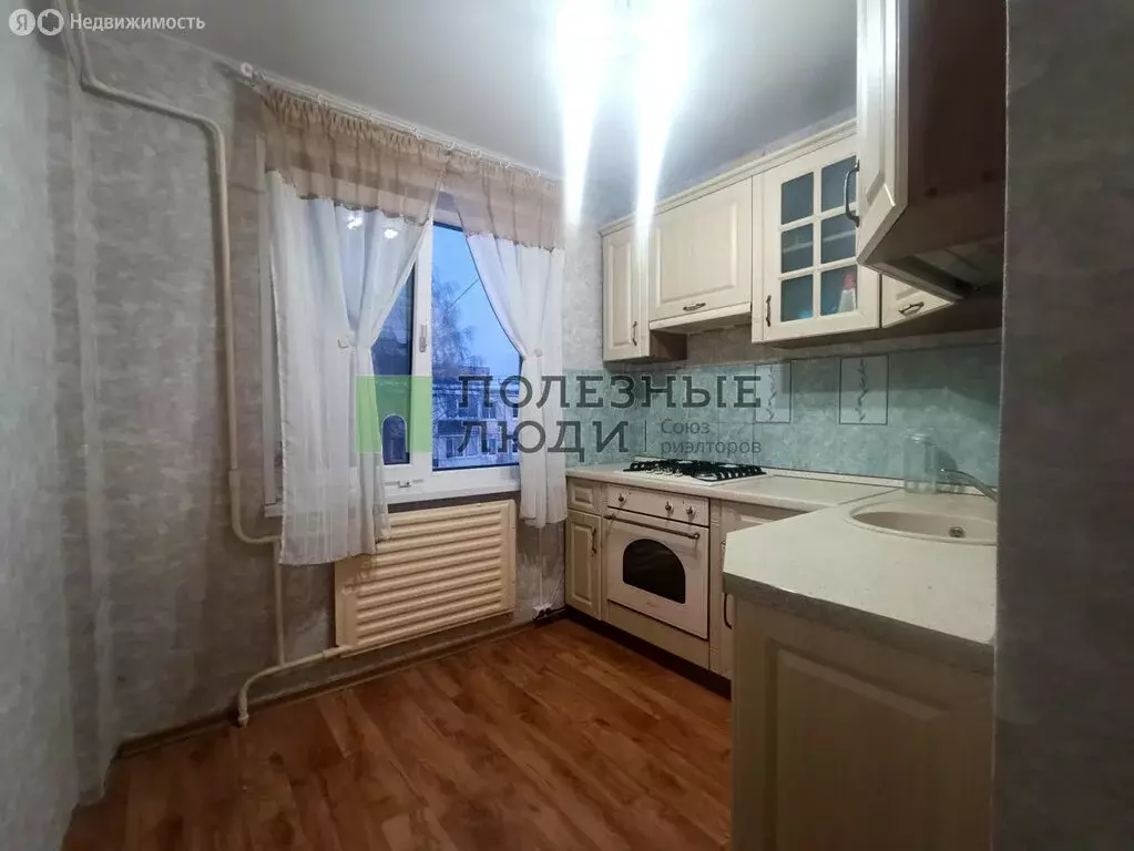 3-комнатная квартира: Ижевск, Автозаводская улица, 72 (48.6 м) - Фото 0
