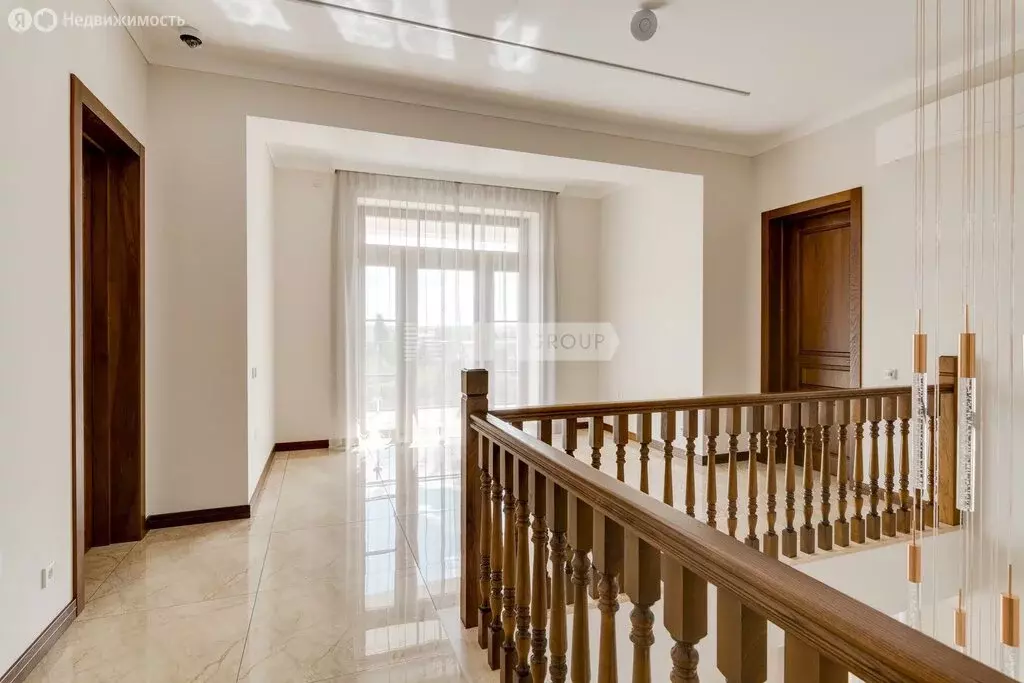 Дом в село Дмитровское, КП Николина поляна (900 м) - Фото 1