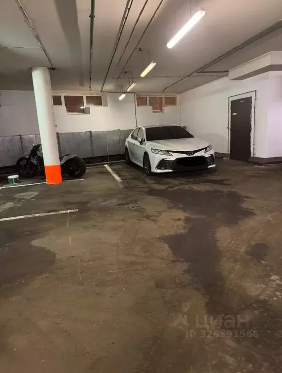 Гараж в Москва Нежинская ул., 8К4 (12 м) - Фото 1