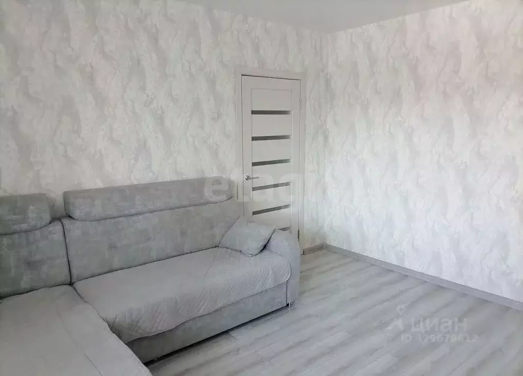 3-к кв. Алтайский край, Барнаул ул. Энтузиастов, 28 (62.0 м) - Фото 1