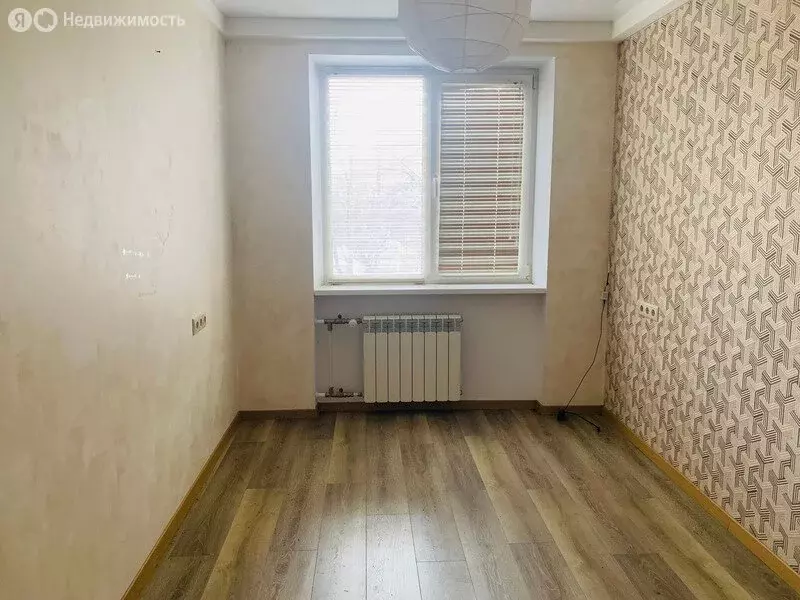 3-комнатная квартира: Санкт-Петербург, территория Горелово, улица ... - Фото 0