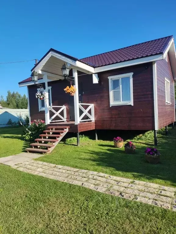 Дом в Новгородская область, Валдайский район, Рощинское с/пос, д. ... - Фото 1