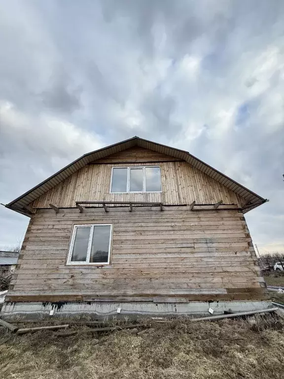 Дом в Алтайский край, Смоленский район, Верх-Обский сельсовет, с. ... - Фото 1