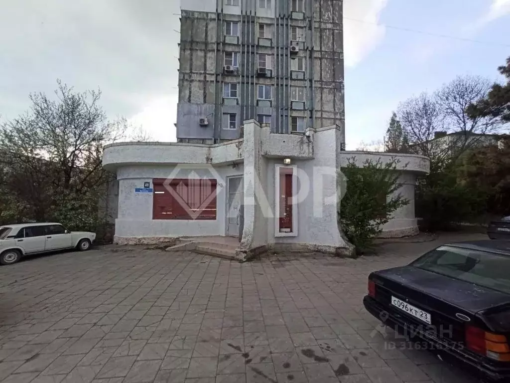Торговая площадь в Краснодарский край, Новороссийск ул. Куникова, 48 ... - Фото 1