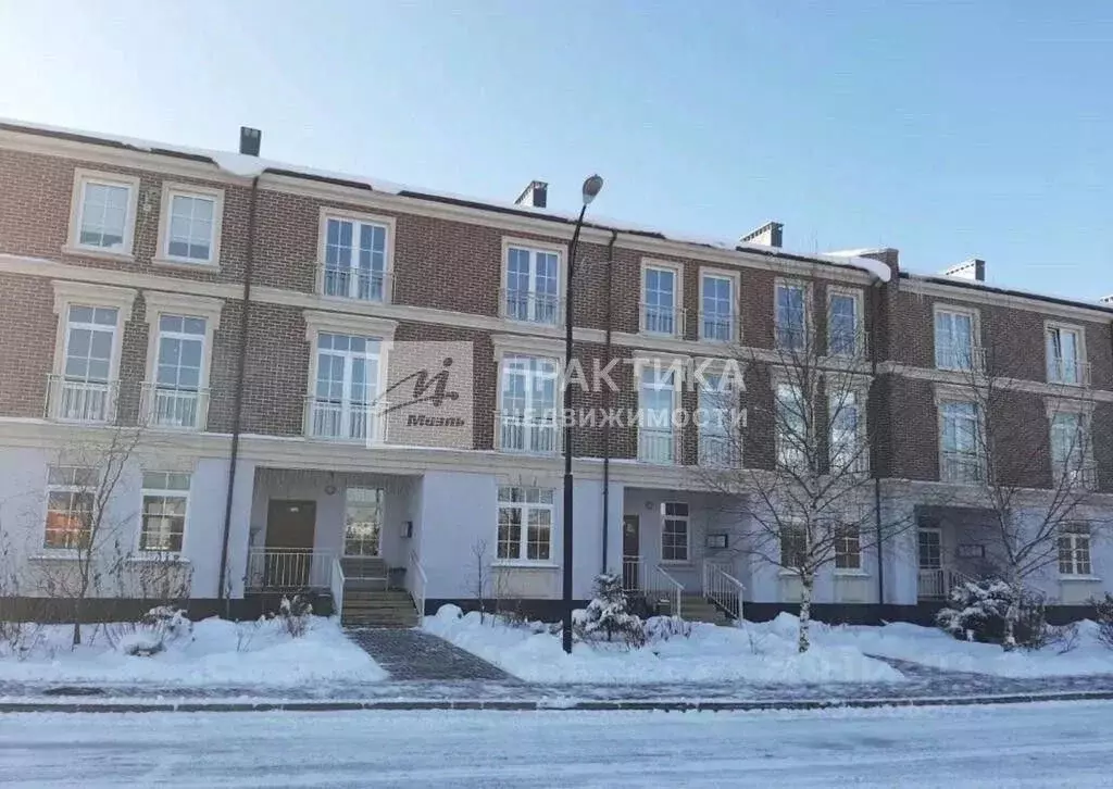 Продается 3-комнатная квартира - Фото 1