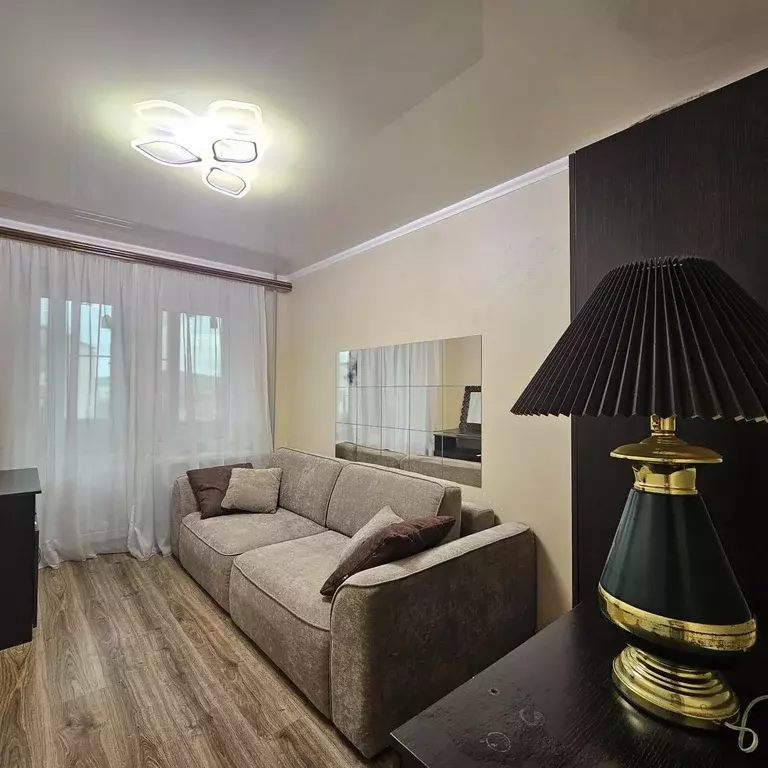 Квартира, 3 комнаты, 57.8 м - Фото 1