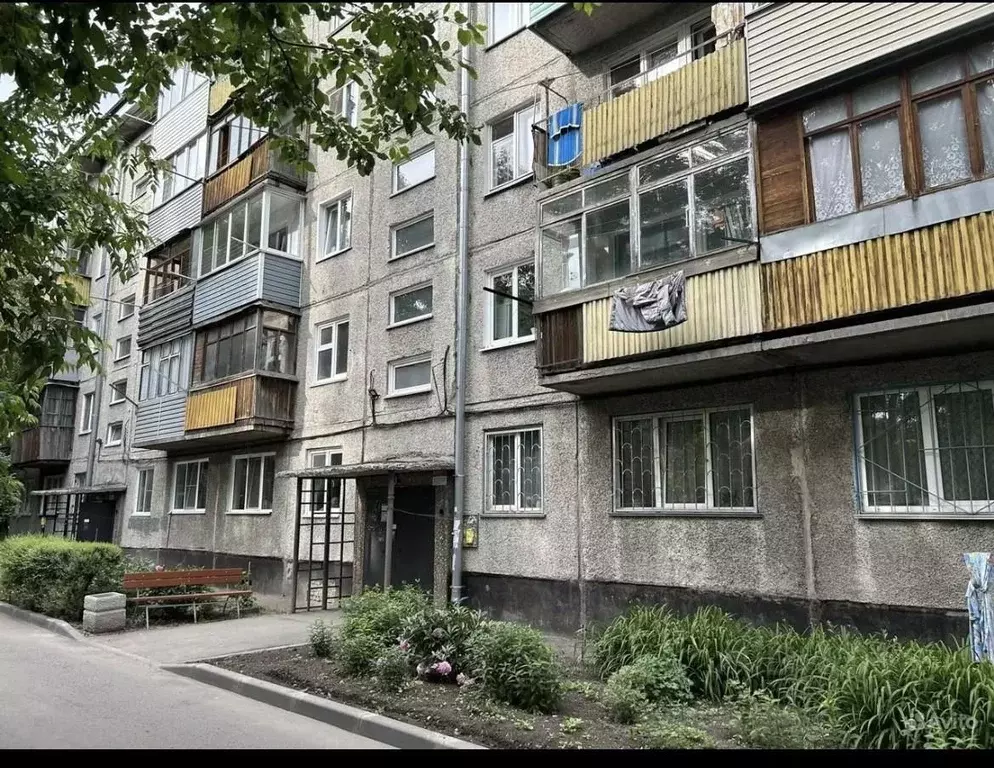 3-к кв. Алтайский край, Барнаул ВРЗ мкр, ул. Октябрят, 44 (61.6 м) - Фото 0