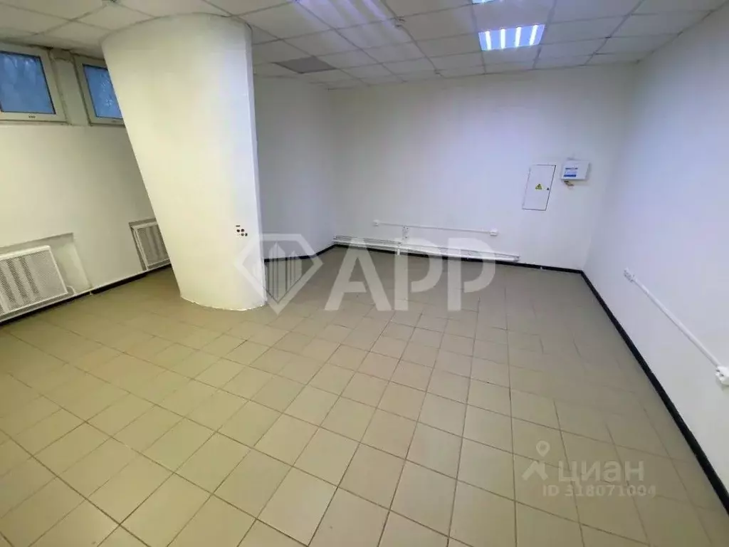 Помещение свободного назначения в Татарстан, Набережные Челны просп. ... - Фото 2