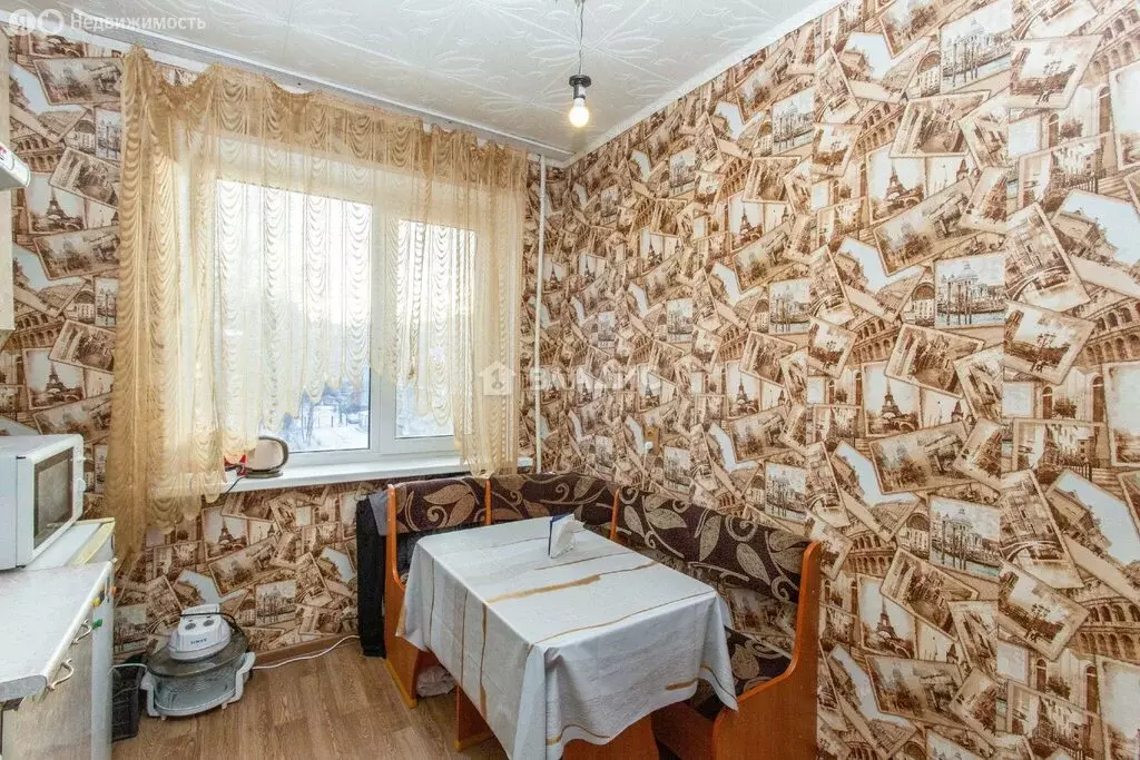 1-комнатная квартира: Тобольск, 7-й микрорайон, 4 (36 м) - Фото 2