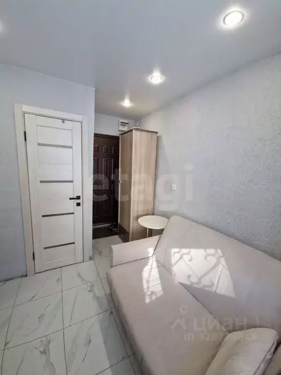 Студия Тюменская область, Тюмень ул. 50 лет Октября, 62а (18.0 м) - Фото 1