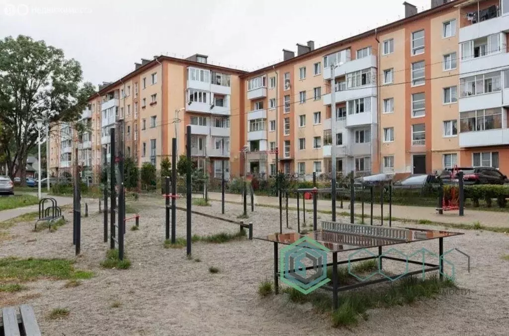 3-комнатная квартира: Гурьевск, Фабричная улица, 3 (57.6 м) - Фото 0