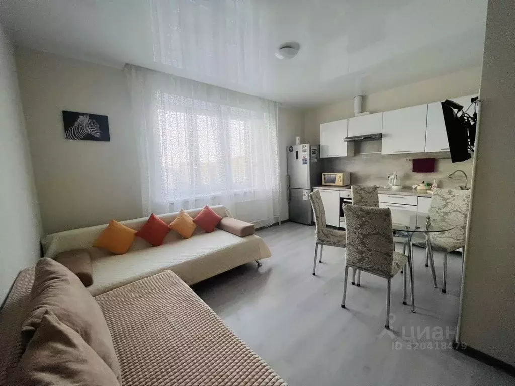 3-к кв. Тюменская область, Тюмень ул. Беляева, 33к2 (70.0 м) - Фото 2