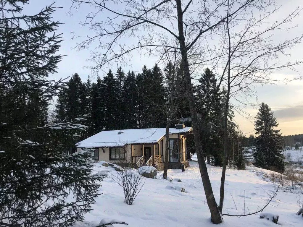 Дом в Карелия, Сортавальский муниципальный округ, пос. Рантуэ 77к1 ... - Фото 1