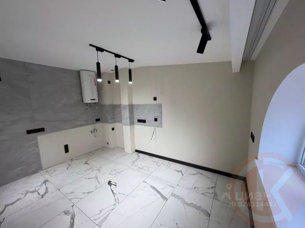 2-к кв. Крым, Симферополь ул. Луговая, 6Н/2А (55.7 м) - Фото 2