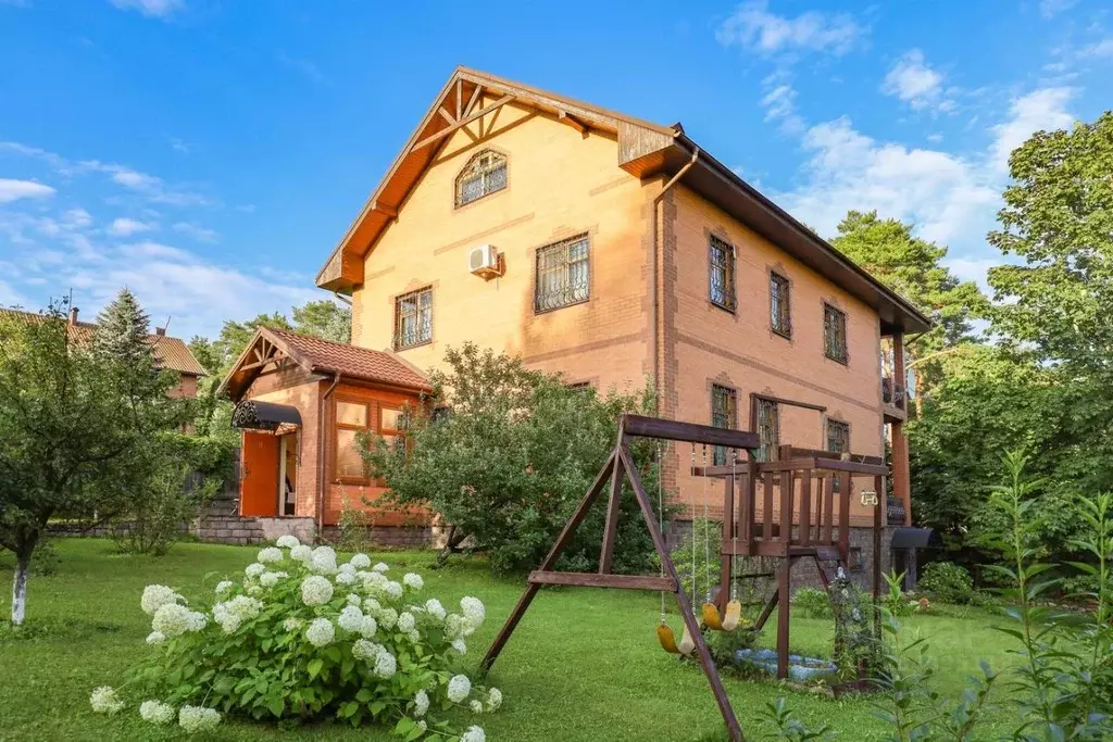 Дом в Московская область, Дмитровский муниципальный округ, д. Капорки ... - Фото 1