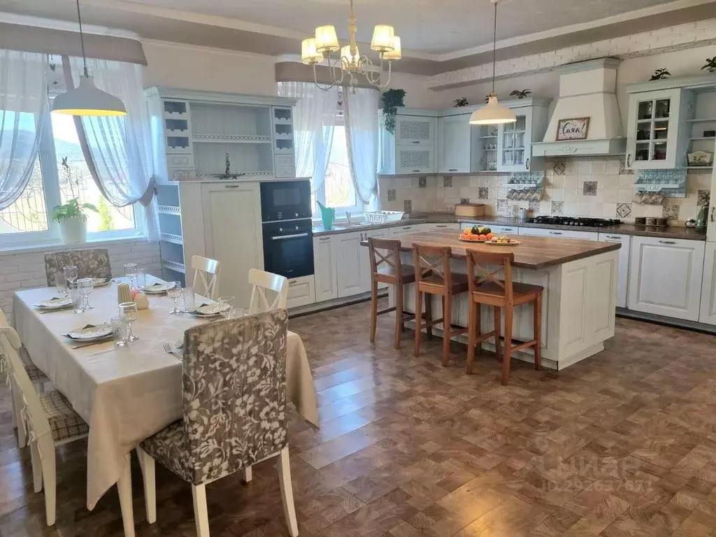 Дом в Севастополь с. Орлиное, ул. Владимира Тюкова (600 м) - Фото 1