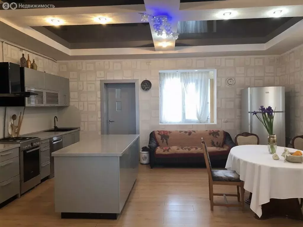 Дом в Ейск, улица Дружбы (642 м) - Фото 1