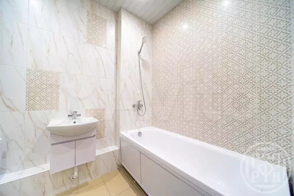 1-к. квартира, 40,6 м, 15/17 эт. - Фото 1