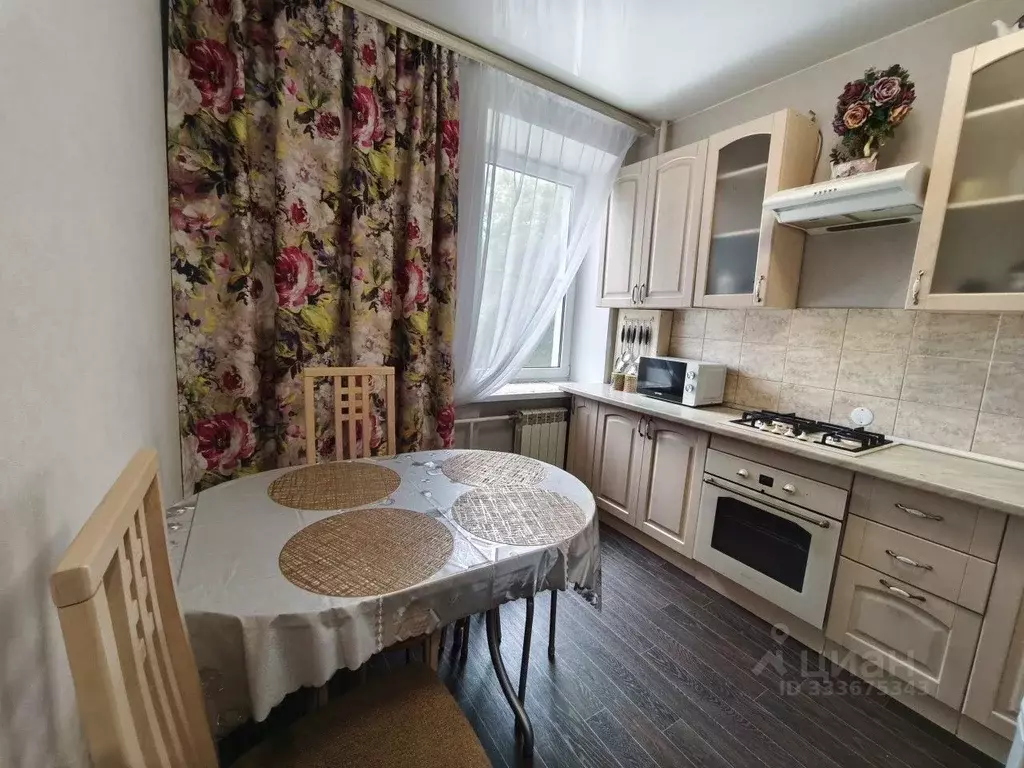 2-к кв. Псковская область, Псков Рижский просп., 29/31 (60.0 м) - Фото 1