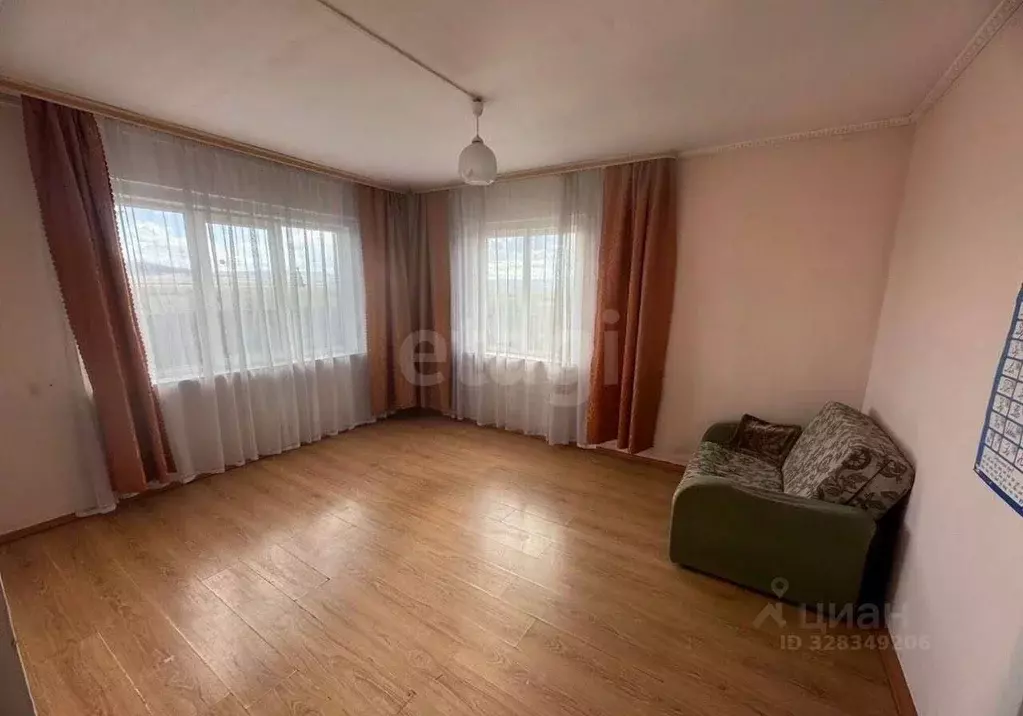 Дом в Бурятия, Иволгинский район, Гурульбинское с/пос, с. Гурульба ул. ... - Фото 1