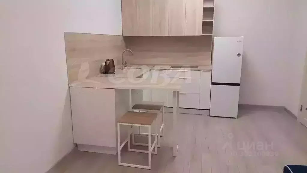 1-к кв. Тюменская область, Тюмень ул. Героев Космоса, 9 (35.0 м) - Фото 1