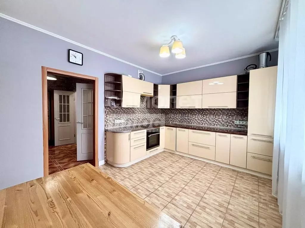 2-к кв. Самарская область, Тольятти Ярославская ул., 10 (65.2 м) - Фото 1